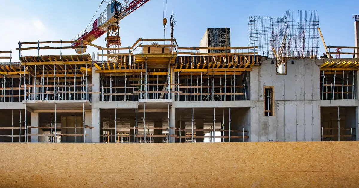 Mexico Keeps Building as Infrastructure Spending Falls