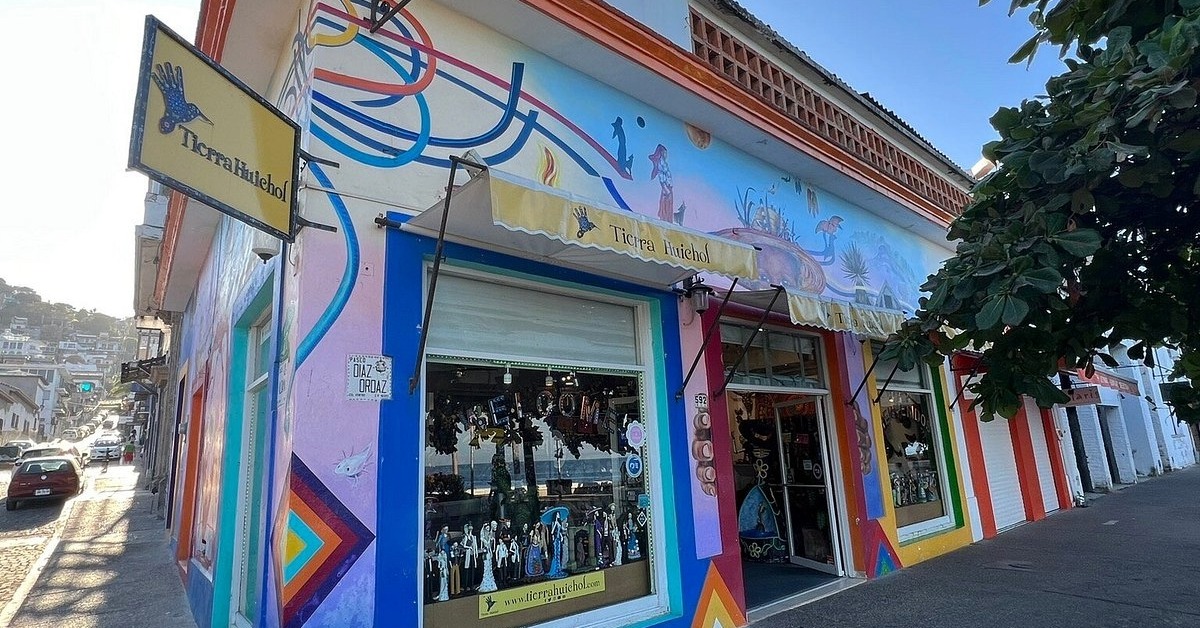 The Puerto Vallarta gallery keeping Wixárika art alive