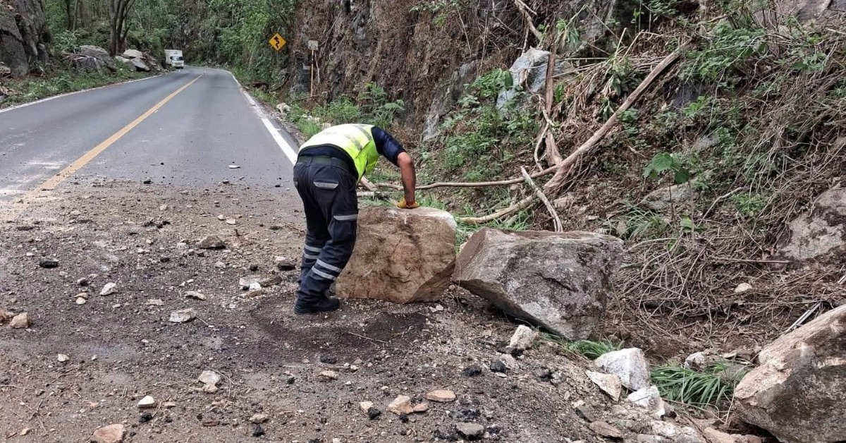 rock slide vallarta