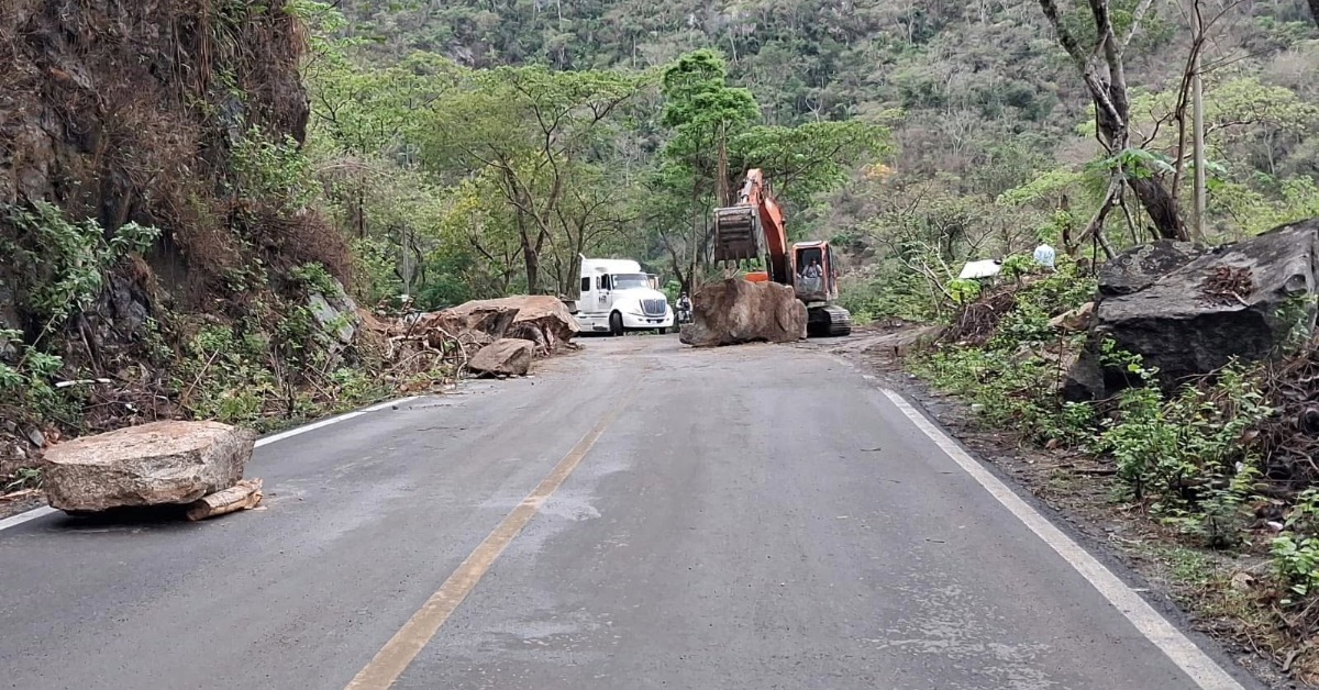 rockslide warning puerto vallarta